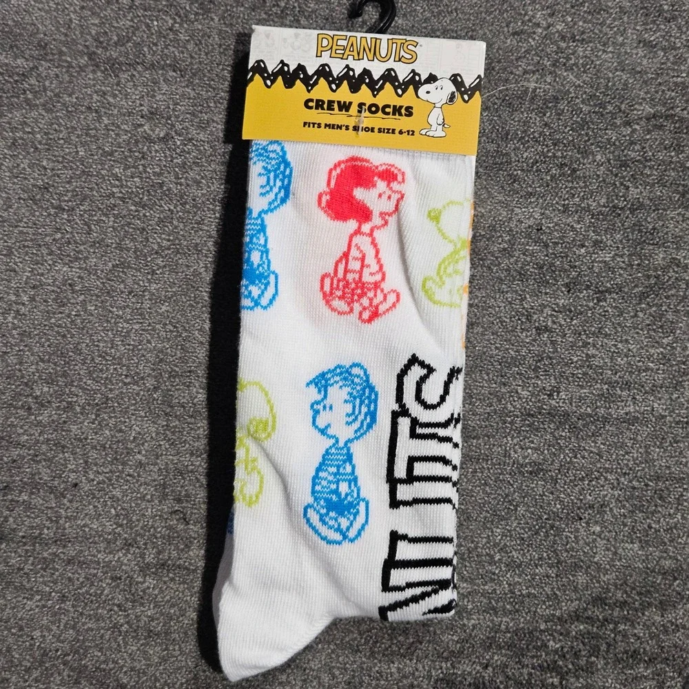 Peanuts Snoopy Charlie Brown Mens Crew Socks White Multi Character Size 6-12